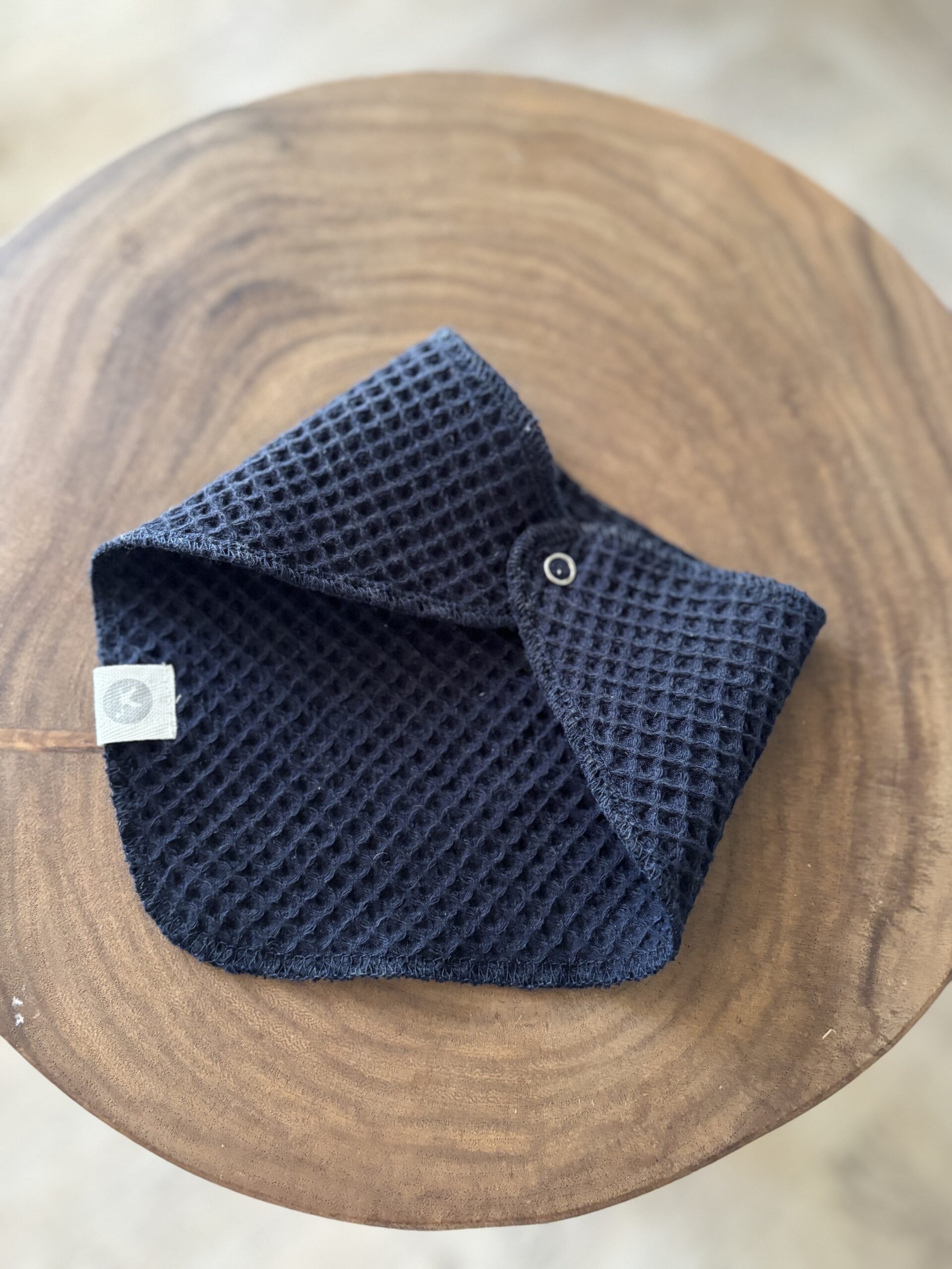 Navy waffle weave bib - Image 2