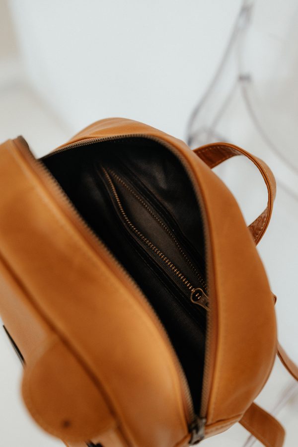 Tractor Leather Backpack - Image 2