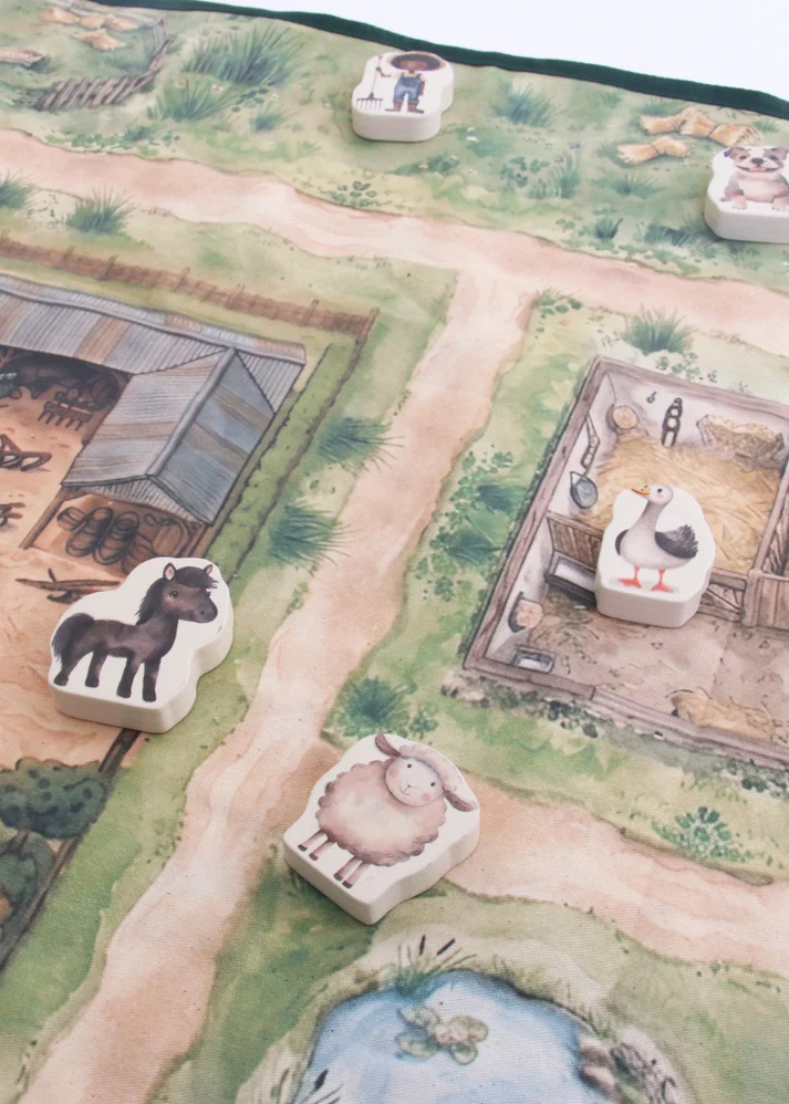 Travel play mat & pieces: FARM - Image 4