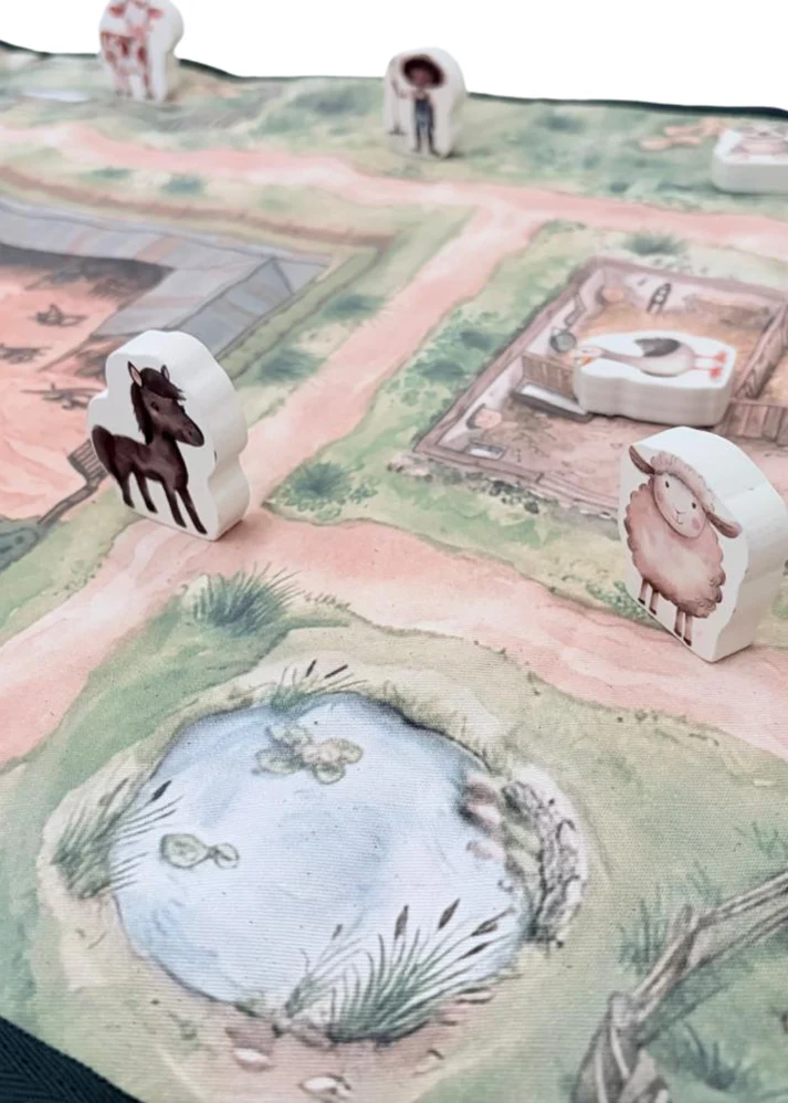 Travel play mat & pieces: FARM - Image 3